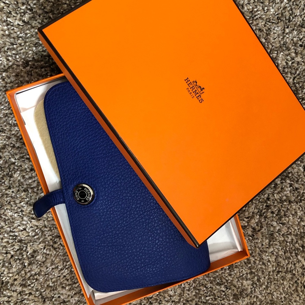 Preowned Hermes Dogon Wallet
